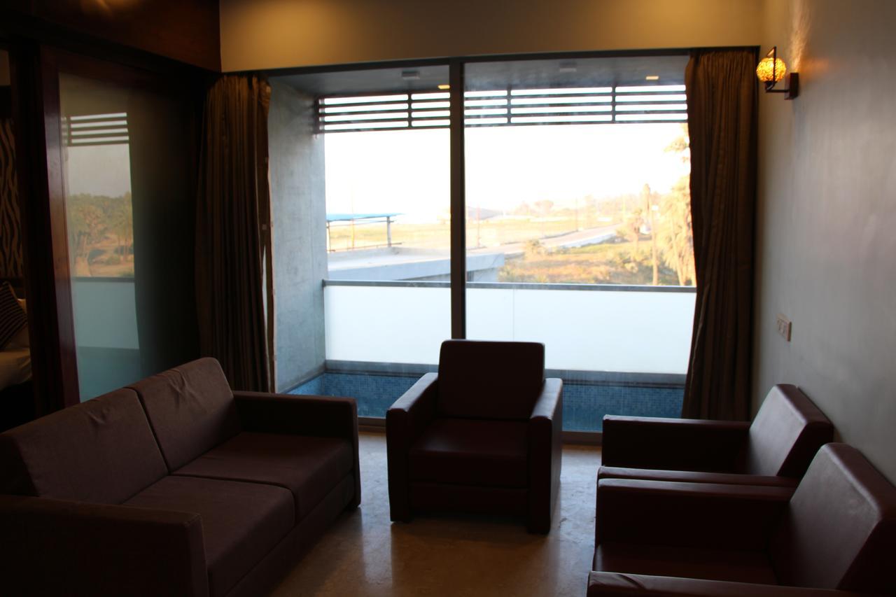 Krishna Beach Resorts - Diu Dış mekan fotoğraf